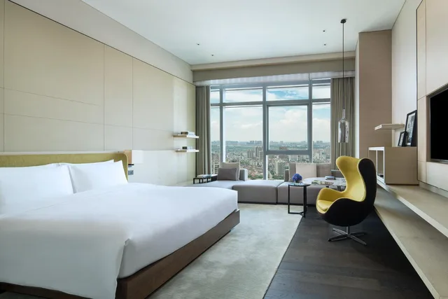 Millesime, Club, Luxury, King Bed، Sofitel Foshan 1/7