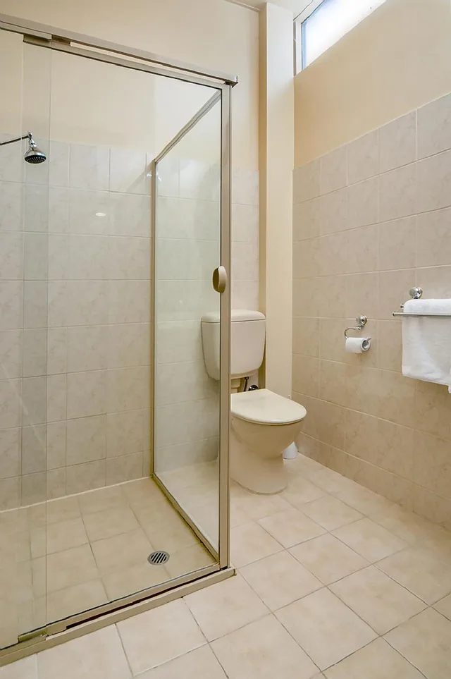 غرفة عائلية، Comfort Inn Regal Park 4/4