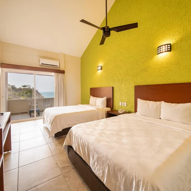Room, Double Bed, Sea View, Villas Coral Huatulco 1/5