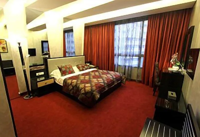 جناح ديلوكس بسرير كينج، Elite Hotel & Spa Beirut 1/1