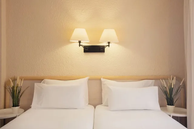 غرفة كومفورت رباعية بشرفة، Luna Park Hotel Yoga and Spa 7/7