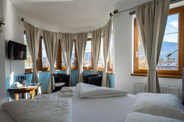 غرفة ديلوكس بسرير كوين، Hotel Heimgartl 2/2