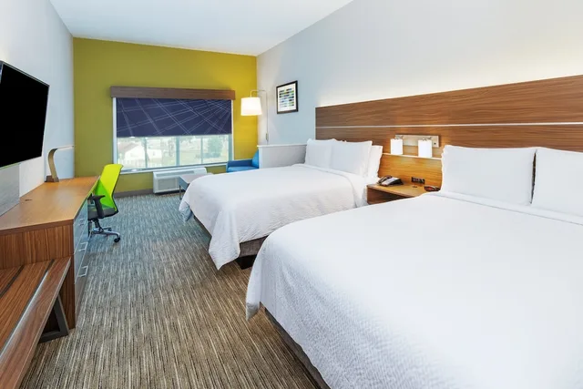 جناح بسريرين كوين مع أريكة، Holiday Inn Express & Suites Houston - N Downtown 1/6