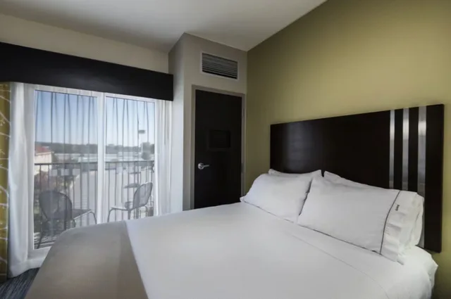 غرفة قياسية بسرير مزدوج، Holiday Inn Express Hotel Suites Conway 2/7