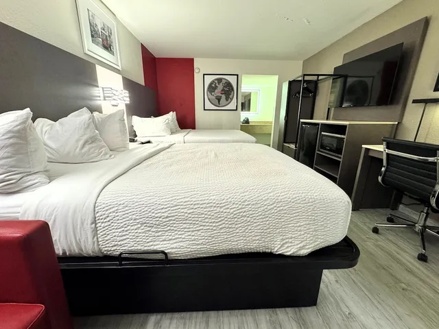 Room, 2 Queen Beds, Exterior Entrance, Ramada By Wyndham Tuscaloosa 6/10