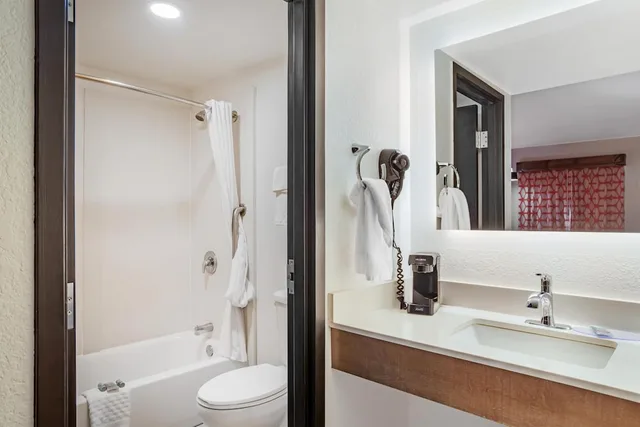 غرفة قياسية بسرير كينج، Best Western Statesville Inn 9/9