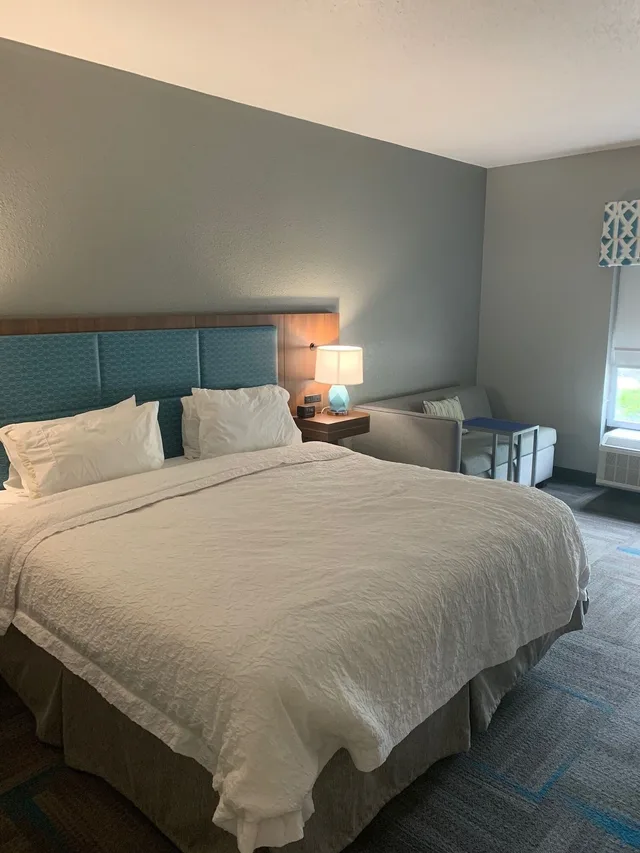 غرفة بسرير كينج، Hampton Inn Covington La 1/4
