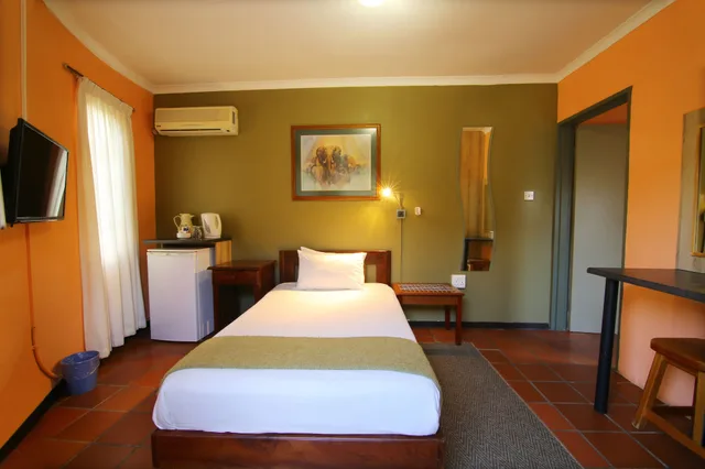 غرفة أساسية بسرير مزدوج، Kalahari Arms Hotel 5/10