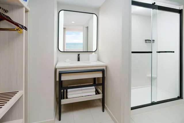 1 Bedroom, Suite, King Bed, Ocean Front، Hilton Garden Inn Ocean City Oceanfront 3/3