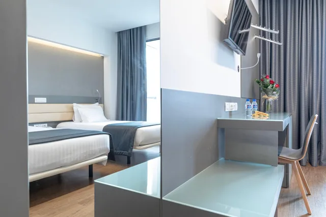 Renovated, Twin Beds، Alif Campo Pequeno 3/6