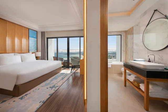 جناح تنفيذي بإطلالة على البحر، Grand Hyams Hotel - Quy Nhon Beach 7/10