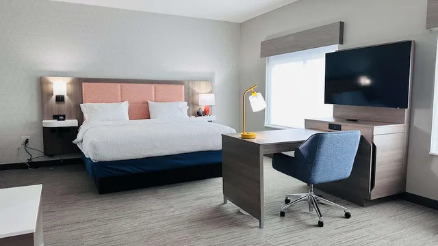 Studio, Suite, King Bed, Sofa, Hampton Inn & Suites Weatherford 8/10