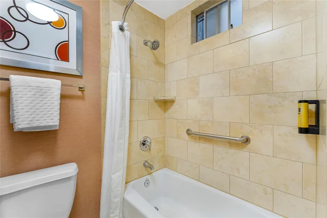 غرفة بسريرين كوين، Best Western Plus Stovall's Inn 9/9