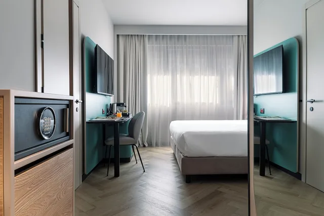 غرفة بريستيج بسرير كينج، Living Place Hotel 5/7