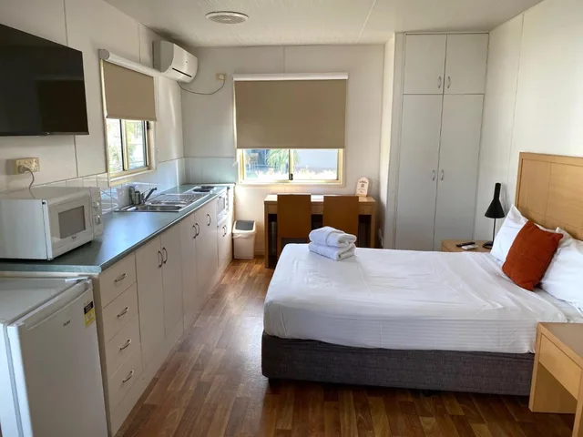 فيلا بسرير مزدوج، CHINCHILLA MOTOR INN 4/6