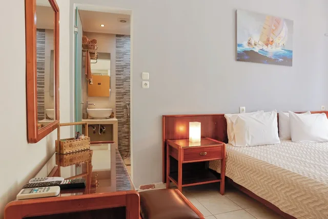 غرفة ديلوكس بسريرين منفصلين بإطلالة على الجبل، Ballas Apartments 3/8