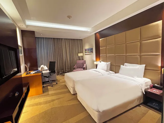 Superior Twin Room (Ig)، Radisson Blu Chattogram Bay View 2/7
