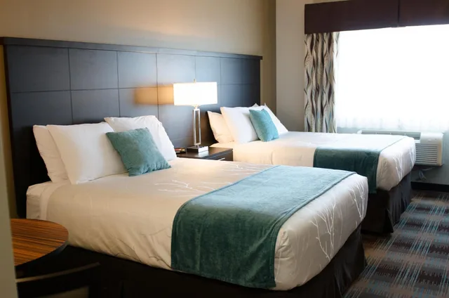 غرفة بسريرين كوين بمطبخ، Inn At Moses Lake 1/5