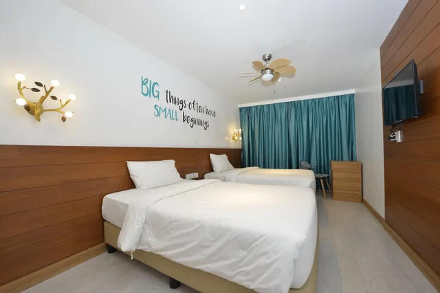 غرفة ديلوكس اقتصادية بسريرين منفصلين، The Orchard Hotel Baguio 6/8