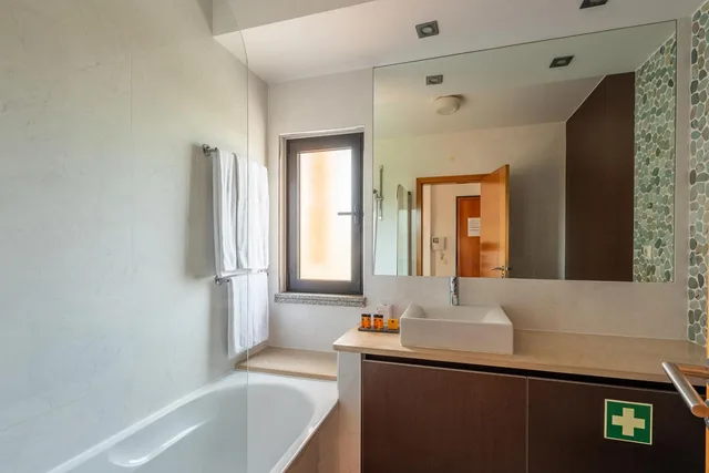 1 Bedroom, Economy, Apartment, Double Bed, Baia da Luz Resort 2/2