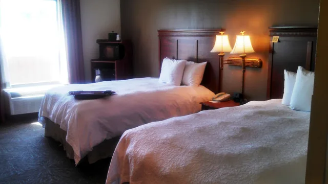 غرفة بسريرين كوين لذوي الإعاقة، Hampton Inn Greenwood, MS 1/1