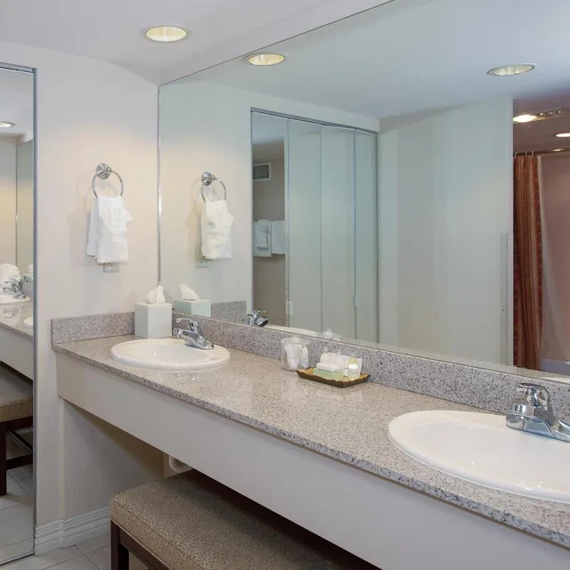 Mountain, Premier, King Bed, Water Park View، Music Road Hotel 7/8