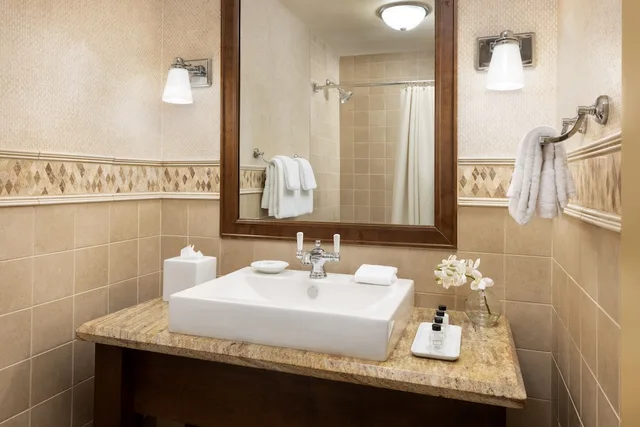 Room, 2 Queen Beds, Valley View، Elevation Hotel And Spa 4/4