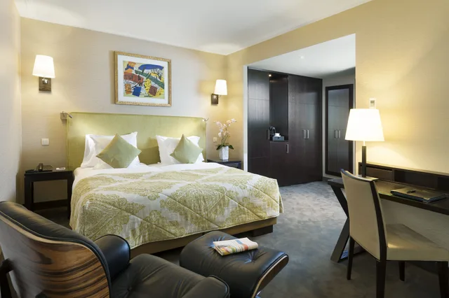 غرفة سوبيريور بسرير كينج مع أريكة، Grand Hotel Casselbergh 2/5