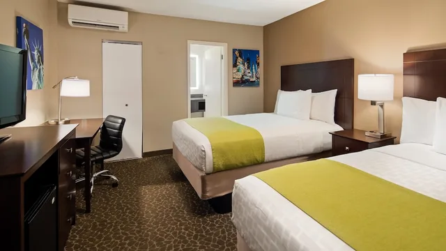 Standard, 2 Double Beds, Best Western Fort Lee 6/8
