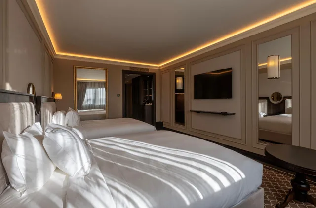 غرفة تنفيذية بسرير مزدوج أو سريرين منفصلين، GoldenEye Hotel & Casino 1/1