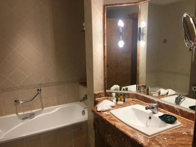 Standard, Single, Hilton Pyramids Golf Resort 3/3