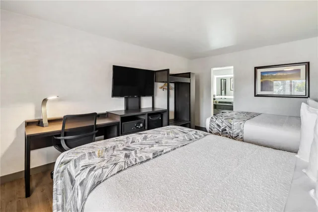 غرفة بسريرين كوين، Best Western Plus Hilltop Inn 3/4