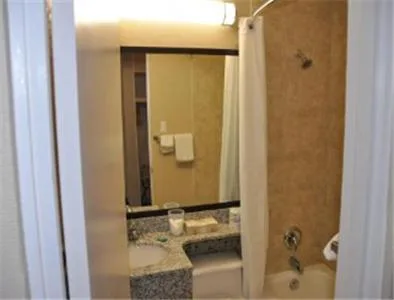 غرفة ديلوكس بسريرين مزدوجين، Travelodge by Wyndham, North Battleford 3/3