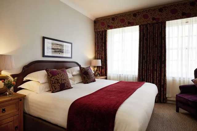 غرفة قياسية بسرير مزدوج، Macdonald New Blossoms Hotel 2/6