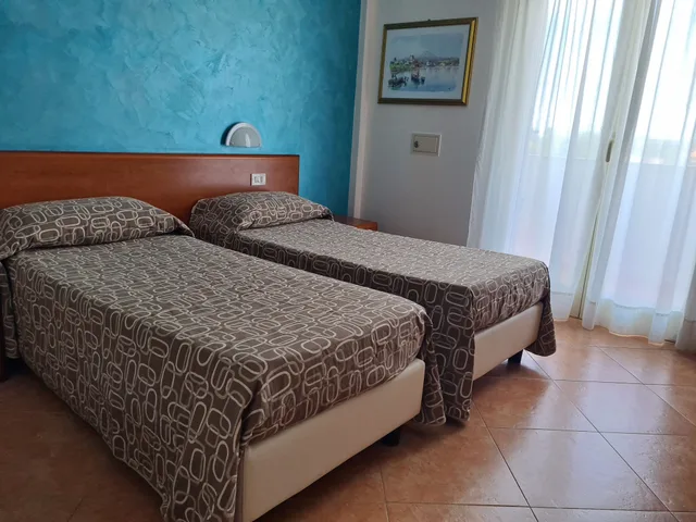 غرفة قياسية بسرير مزدوج، Hotel Alexander 1/4
