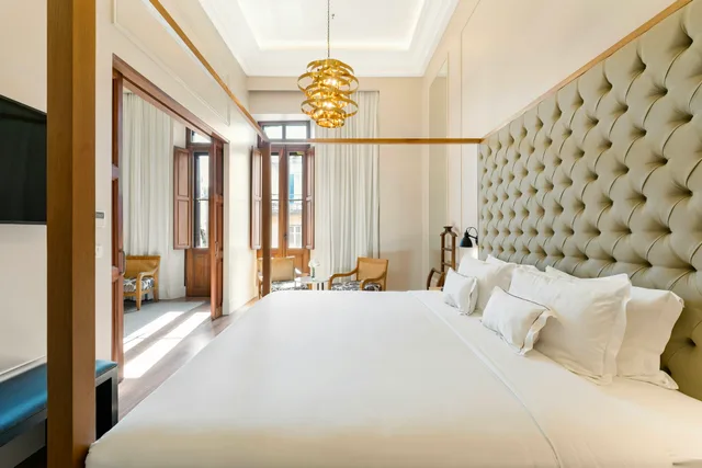 جناح رئاسي بسرير كينج بغرفة نوم واحدة، Palmaroga Hotel Asuncion, Tapestry Collection by Hilton 1/3