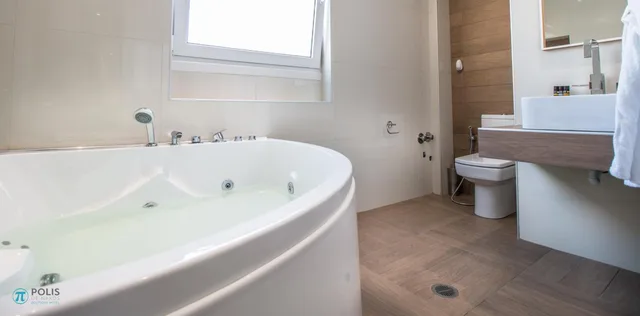 Superior, Suite, Hot Tub, Polis of Naxos 9/10