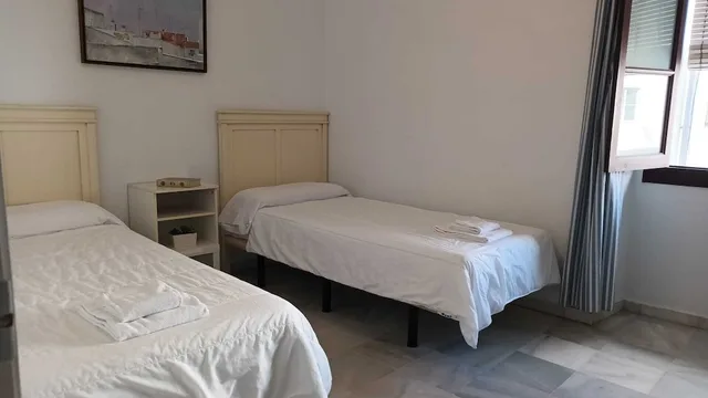 شقة بسريرين منفصلين بغرفتي نوم مع أريكة، Apartamentos Larga 70 5/10