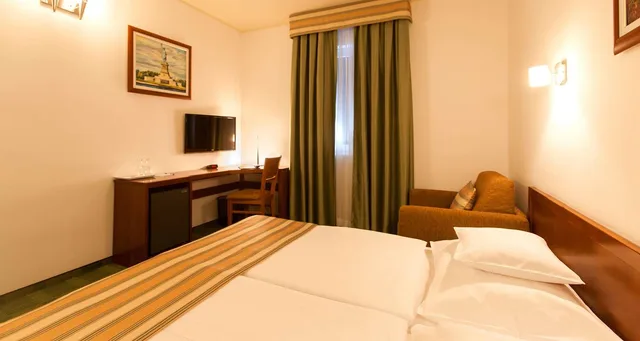 غرفة كومفورت بسرير مزدوج، Best Western Airport Hotel Stella 1/7