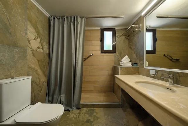 بنغل عائلي بسريرين منفصلين بإطلالة على الحديقة مع أريكة، Sunshine Corfu Hotel & Spa 4/5