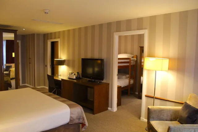 غرفة تنفيذية عائلية بسرير بطابقين بشرفة، Kingsmills Hotel 2/5