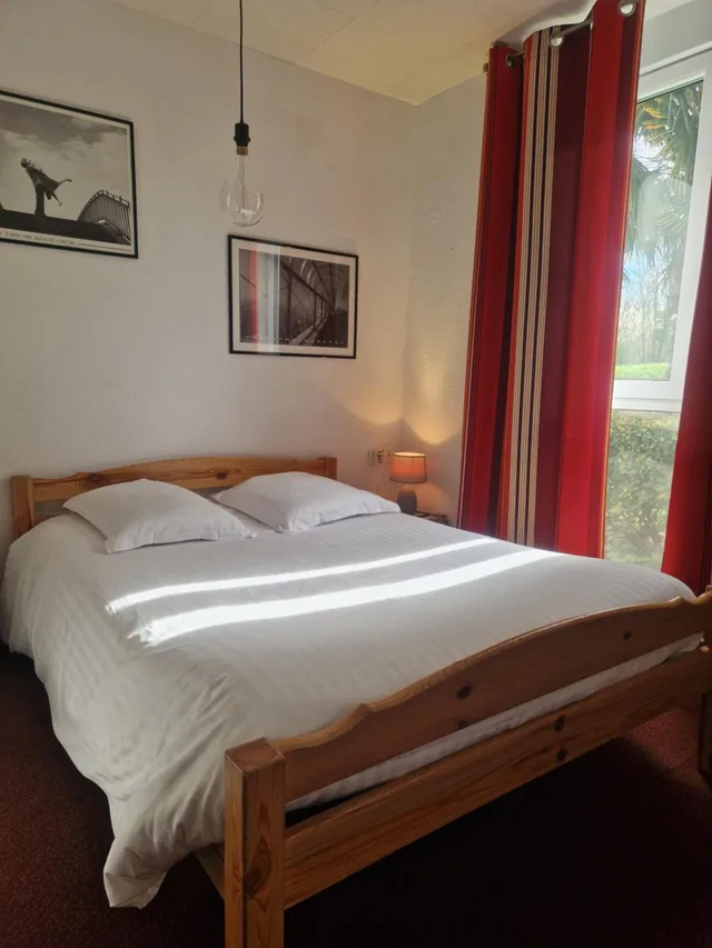 غرفة عائلية، Agape Hotel Niort- Bessines 2/10