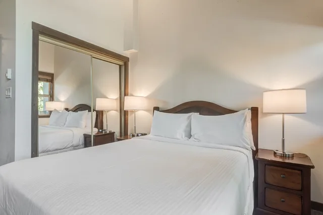 استوديو بريميوم بسرير كوين مع أريكة بمطبخ، Blackcomb Springs Suites by CLIQUE 2/4