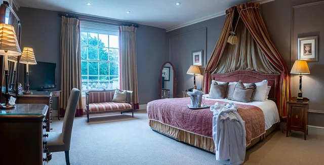 Deluxe, King Bed, Rowton Hall Country House Hotel And Spa 3/4