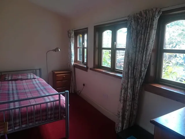 Room, Single, Single Bed, Argyle Backpackers 2/3