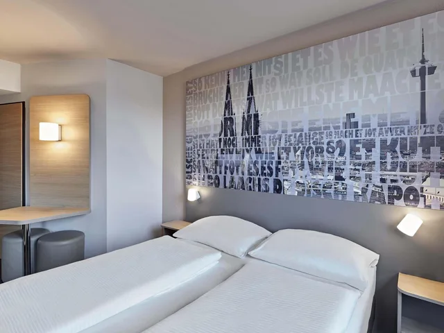 غرفة بسرير كوين، B&B Hotel Koln-West 5/10