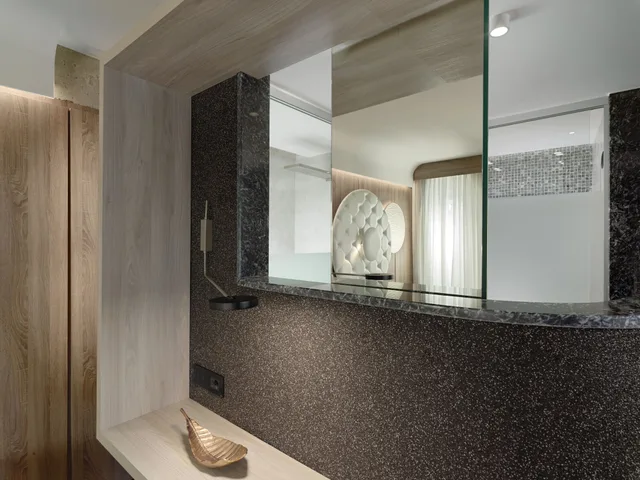 غرفة بسرير كينج بإطلالة على الحديقة بشرفة مع أريكة، Nautilux Rethymno By Mage Hotels 6/6