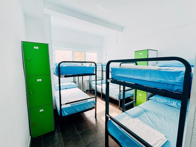 Mixed Dorm, 6 Beds, Private Bathroom, Madvibes Hostel 2/2