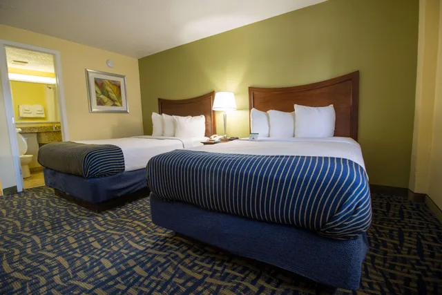 Exterior, Garden, Courtyard, 2 Queen Beds, Terrace، Best Western Cocoa Beach Hotel and Suites 3/9