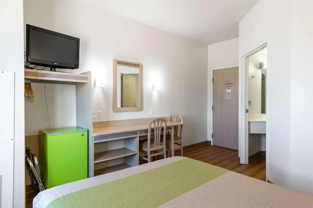 1 Queen Bed - ADA/RI Shower/Non-Smoking، Motel6 Cedar City, UT 9/10
